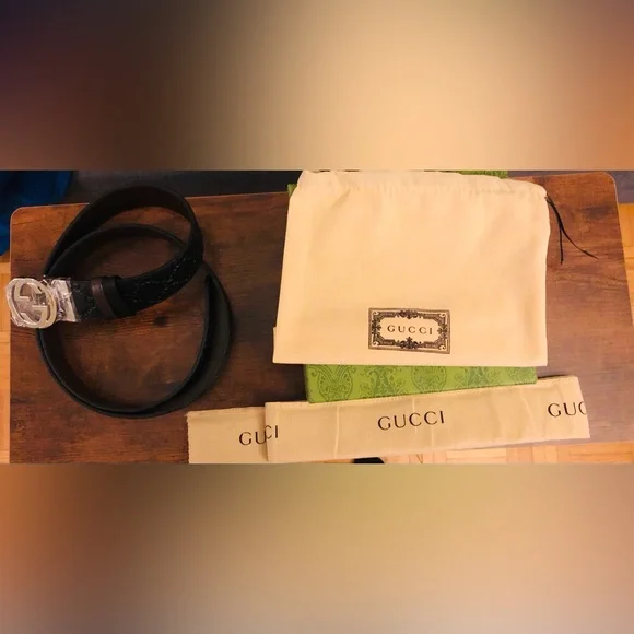 SOLD!! Gucci signature leather belt - Picture 5 of 8